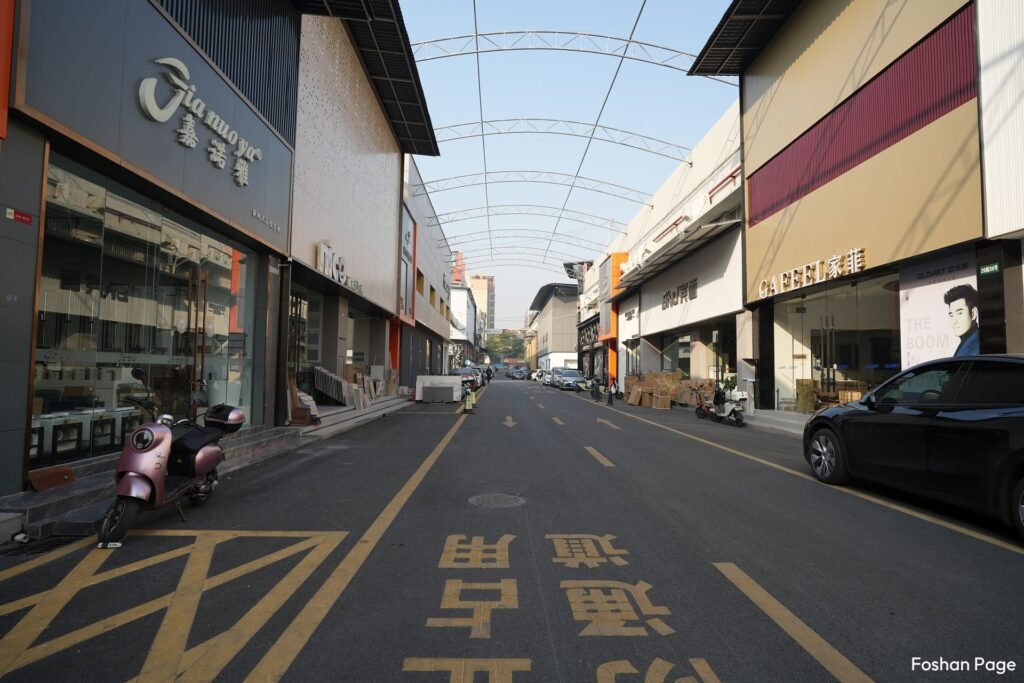 streets in Casa Ceramics and Sanitarywares Mall