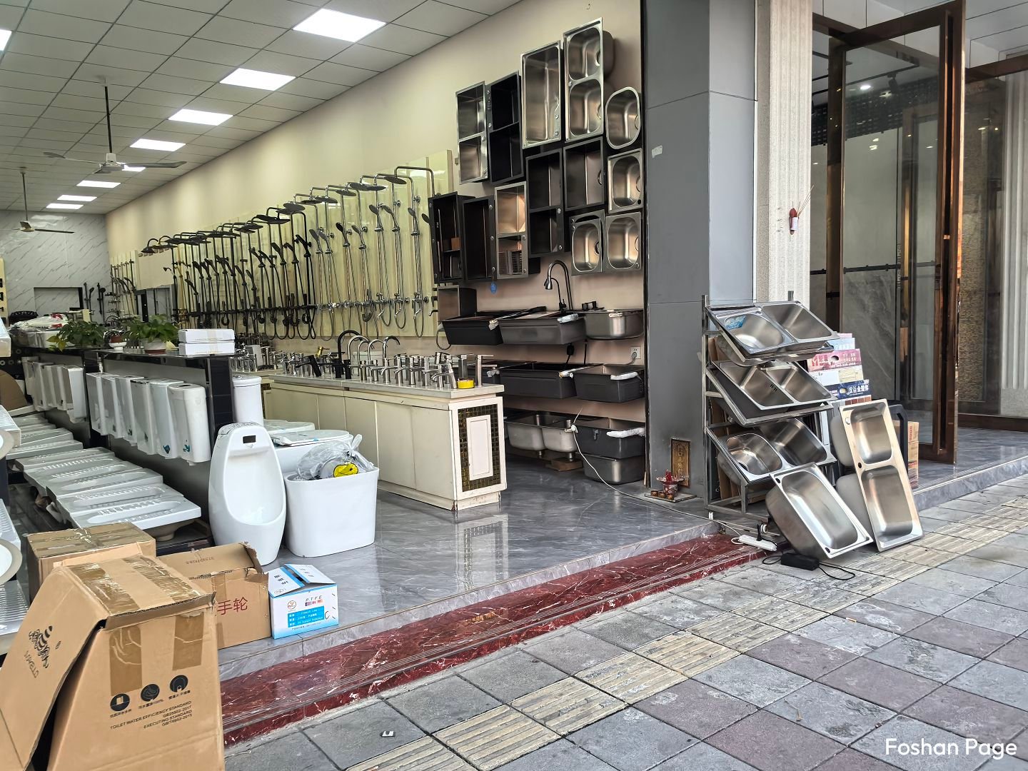 sanitaryware products in Foshan Shiwan Shagang Market 